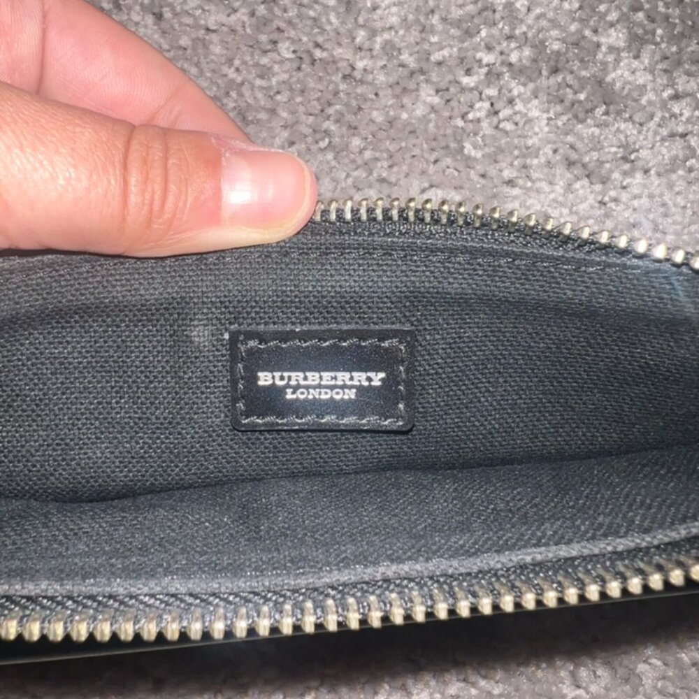 Vintage Burberry Wristlet Clutch - Picture 5 of 6
